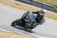 Rockingham-no-limits-trackday;enduro-digital-images;event-digital-images;eventdigitalimages;no-limits-trackdays;peter-wileman-photography;racing-digital-images;rockingham-raceway-northamptonshire;rockingham-trackday-photographs;trackday-digital-images;trackday-photos