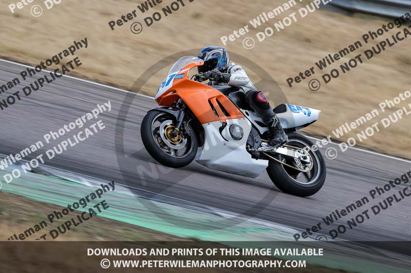 Rockingham no limits trackday;enduro digital images;event digital images;eventdigitalimages;no limits trackdays;peter wileman photography;racing digital images;rockingham raceway northamptonshire;rockingham trackday photographs;trackday digital images;trackday photos