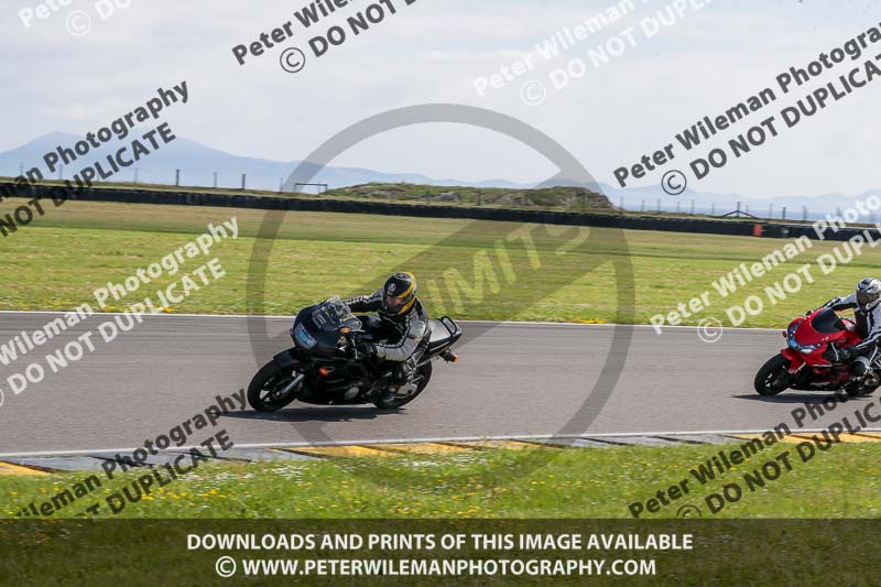 anglesey no limits trackday;anglesey photographs;anglesey trackday photographs;enduro digital images;event digital images;eventdigitalimages;no limits trackdays;peter wileman photography;racing digital images;trac mon;trackday digital images;trackday photos;ty croes