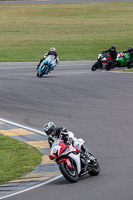 anglesey-no-limits-trackday;anglesey-photographs;anglesey-trackday-photographs;enduro-digital-images;event-digital-images;eventdigitalimages;no-limits-trackdays;peter-wileman-photography;racing-digital-images;trac-mon;trackday-digital-images;trackday-photos;ty-croes