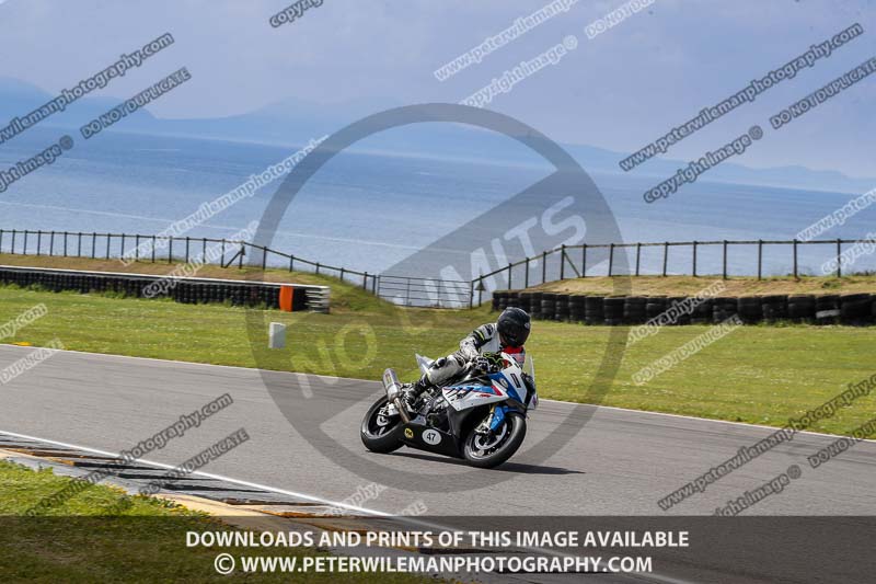 anglesey no limits trackday;anglesey photographs;anglesey trackday photographs;enduro digital images;event digital images;eventdigitalimages;no limits trackdays;peter wileman photography;racing digital images;trac mon;trackday digital images;trackday photos;ty croes