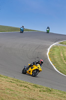 anglesey-no-limits-trackday;anglesey-photographs;anglesey-trackday-photographs;enduro-digital-images;event-digital-images;eventdigitalimages;no-limits-trackdays;peter-wileman-photography;racing-digital-images;trac-mon;trackday-digital-images;trackday-photos;ty-croes