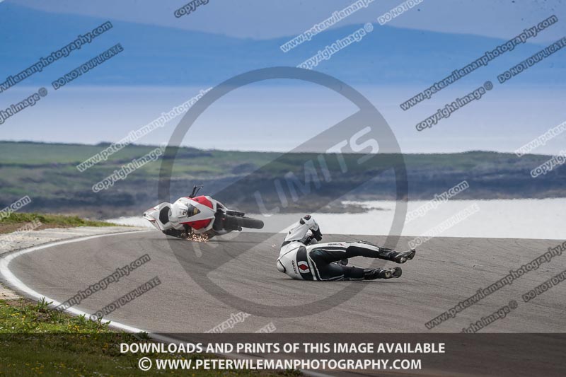 anglesey no limits trackday;anglesey photographs;anglesey trackday photographs;enduro digital images;event digital images;eventdigitalimages;no limits trackdays;peter wileman photography;racing digital images;trac mon;trackday digital images;trackday photos;ty croes