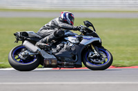 Advanced Group Silver/Grey Bikes