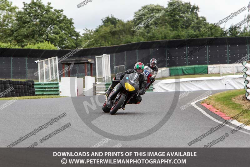 enduro digital images;event digital images;eventdigitalimages;mallory park;mallory park photographs;mallory park trackday;mallory park trackday photographs;no limits trackdays;peter wileman photography;racing digital images;trackday digital images;trackday photos