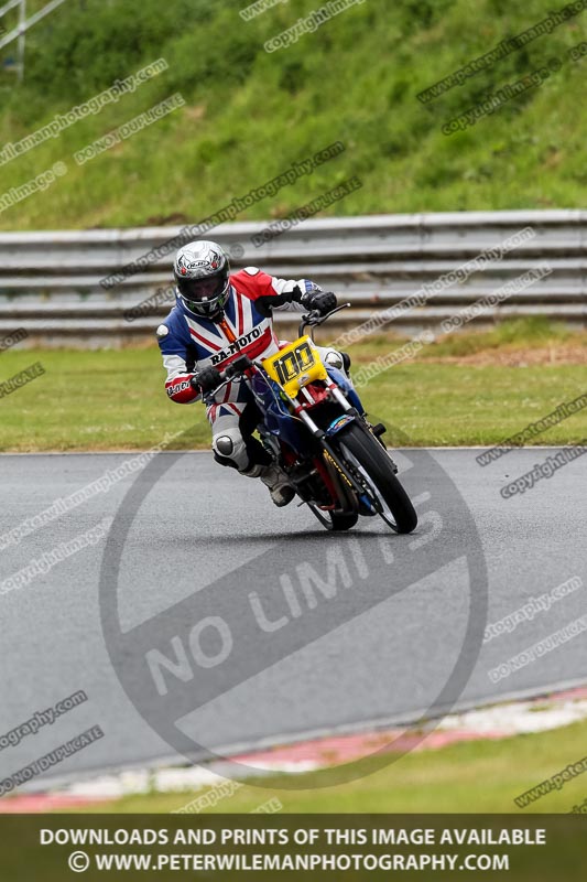 enduro digital images;event digital images;eventdigitalimages;mallory park;mallory park photographs;mallory park trackday;mallory park trackday photographs;no limits trackdays;peter wileman photography;racing digital images;trackday digital images;trackday photos