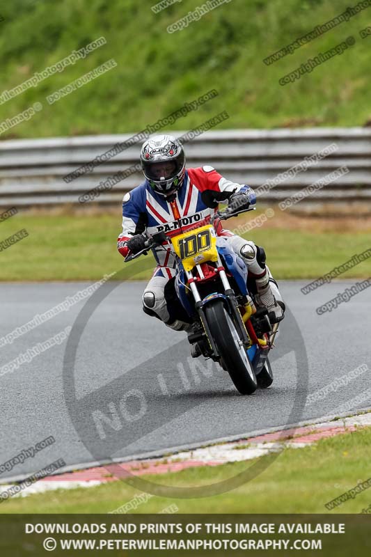 enduro digital images;event digital images;eventdigitalimages;mallory park;mallory park photographs;mallory park trackday;mallory park trackday photographs;no limits trackdays;peter wileman photography;racing digital images;trackday digital images;trackday photos