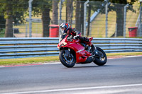 brands-hatch-photographs;brands-no-limits-trackday;cadwell-trackday-photographs;enduro-digital-images;event-digital-images;eventdigitalimages;no-limits-trackdays;peter-wileman-photography;racing-digital-images;trackday-digital-images;trackday-photos