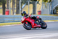 brands-hatch-photographs;brands-no-limits-trackday;cadwell-trackday-photographs;enduro-digital-images;event-digital-images;eventdigitalimages;no-limits-trackdays;peter-wileman-photography;racing-digital-images;trackday-digital-images;trackday-photos
