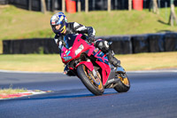 brands-hatch-photographs;brands-no-limits-trackday;cadwell-trackday-photographs;enduro-digital-images;event-digital-images;eventdigitalimages;no-limits-trackdays;peter-wileman-photography;racing-digital-images;trackday-digital-images;trackday-photos