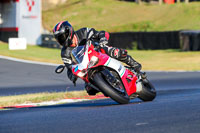 brands-hatch-photographs;brands-no-limits-trackday;cadwell-trackday-photographs;enduro-digital-images;event-digital-images;eventdigitalimages;no-limits-trackdays;peter-wileman-photography;racing-digital-images;trackday-digital-images;trackday-photos