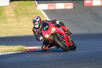 brands-hatch-photographs;brands-no-limits-trackday;cadwell-trackday-photographs;enduro-digital-images;event-digital-images;eventdigitalimages;no-limits-trackdays;peter-wileman-photography;racing-digital-images;trackday-digital-images;trackday-photos