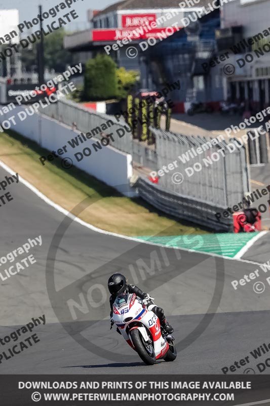 donington no limits trackday;donington park photographs;donington trackday photographs;no limits trackdays;peter wileman photography;trackday digital images;trackday photos