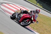 donington-no-limits-trackday;donington-park-photographs;donington-trackday-photographs;no-limits-trackdays;peter-wileman-photography;trackday-digital-images;trackday-photos