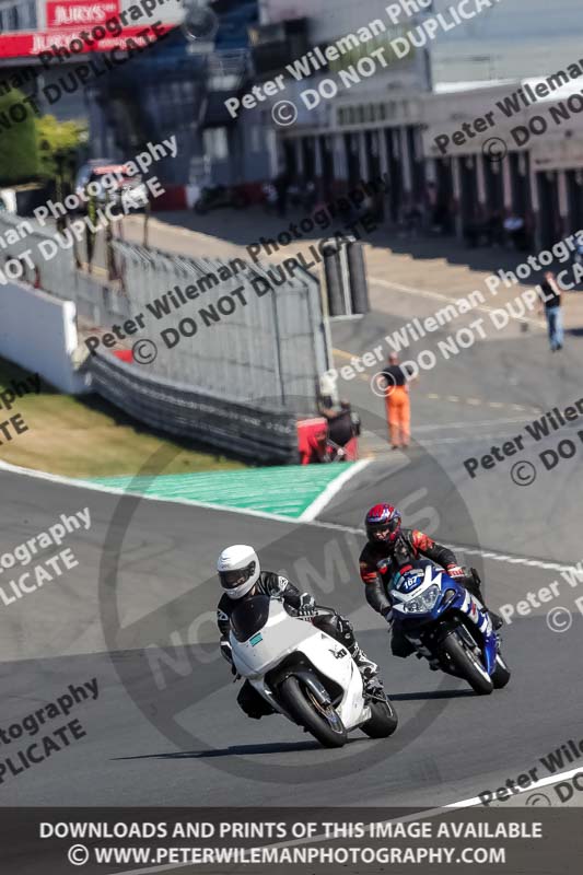 donington no limits trackday;donington park photographs;donington trackday photographs;no limits trackdays;peter wileman photography;trackday digital images;trackday photos