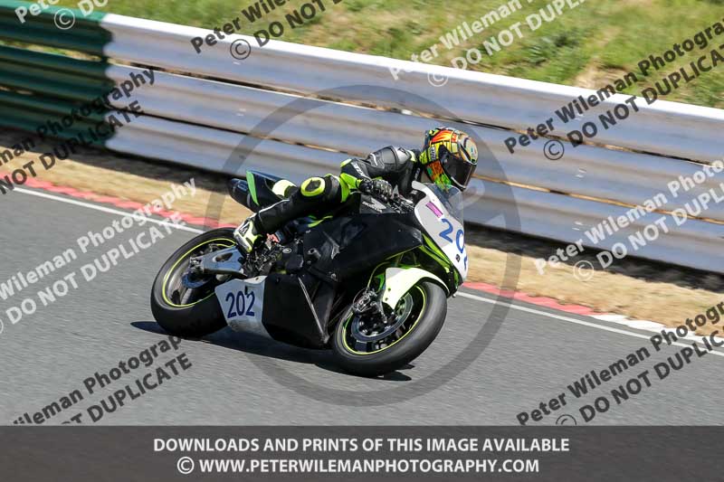enduro digital images;event digital images;eventdigitalimages;mallory park;mallory park photographs;mallory park trackday;mallory park trackday photographs;no limits trackdays;peter wileman photography;racing digital images;trackday digital images;trackday photos