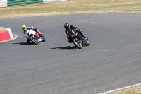 enduro-digital-images;event-digital-images;eventdigitalimages;mallory-park;mallory-park-photographs;mallory-park-trackday;mallory-park-trackday-photographs;no-limits-trackdays;peter-wileman-photography;racing-digital-images;trackday-digital-images;trackday-photos