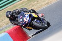 enduro-digital-images;event-digital-images;eventdigitalimages;mallory-park;mallory-park-photographs;mallory-park-trackday;mallory-park-trackday-photographs;no-limits-trackdays;peter-wileman-photography;racing-digital-images;trackday-digital-images;trackday-photos