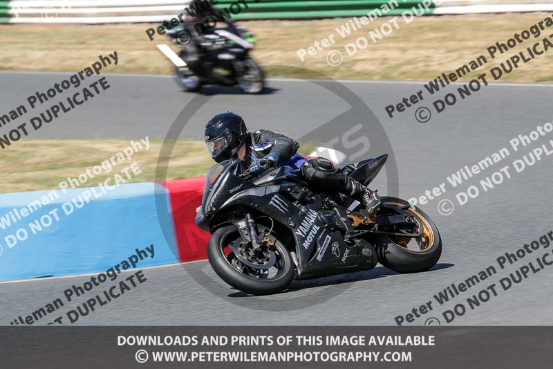enduro digital images;event digital images;eventdigitalimages;mallory park;mallory park photographs;mallory park trackday;mallory park trackday photographs;no limits trackdays;peter wileman photography;racing digital images;trackday digital images;trackday photos