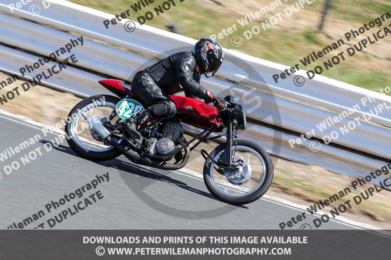 enduro digital images;event digital images;eventdigitalimages;mallory park;mallory park photographs;mallory park trackday;mallory park trackday photographs;no limits trackdays;peter wileman photography;racing digital images;trackday digital images;trackday photos