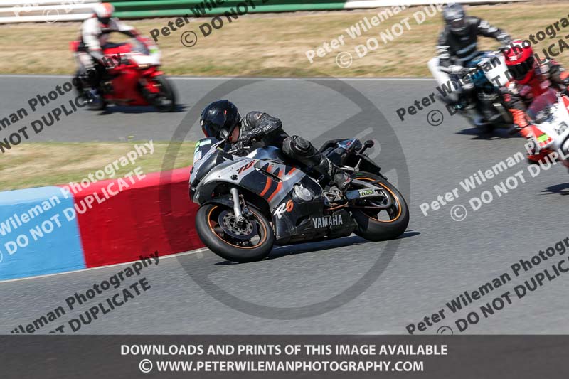 enduro digital images;event digital images;eventdigitalimages;mallory park;mallory park photographs;mallory park trackday;mallory park trackday photographs;no limits trackdays;peter wileman photography;racing digital images;trackday digital images;trackday photos