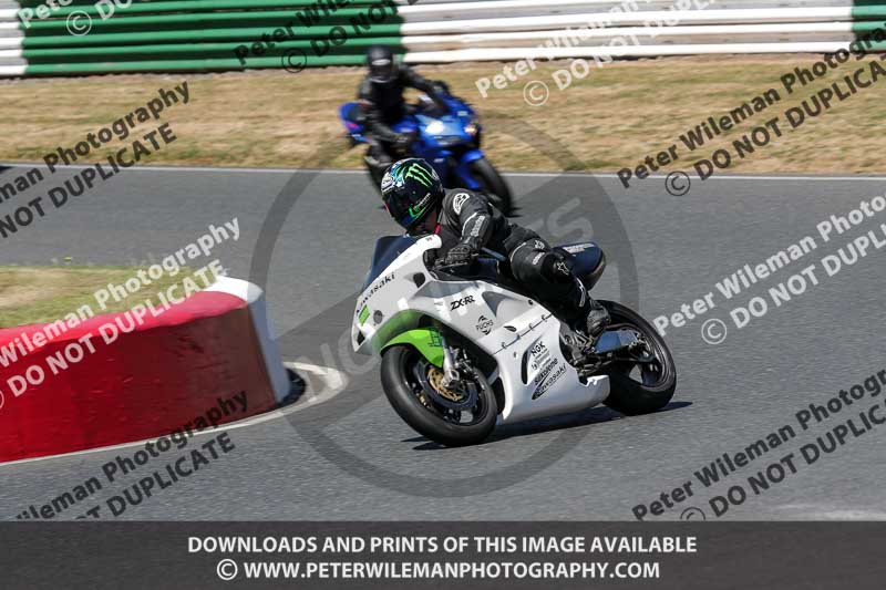 enduro digital images;event digital images;eventdigitalimages;mallory park;mallory park photographs;mallory park trackday;mallory park trackday photographs;no limits trackdays;peter wileman photography;racing digital images;trackday digital images;trackday photos