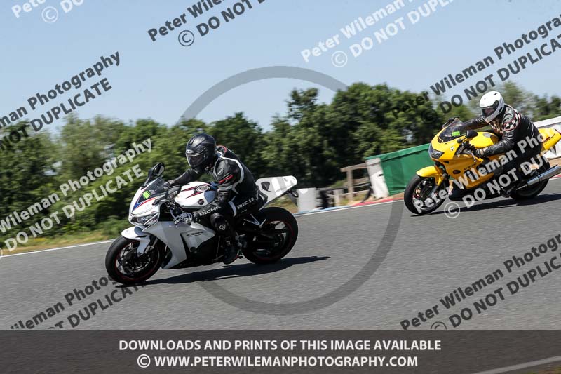 enduro digital images;event digital images;eventdigitalimages;mallory park;mallory park photographs;mallory park trackday;mallory park trackday photographs;no limits trackdays;peter wileman photography;racing digital images;trackday digital images;trackday photos