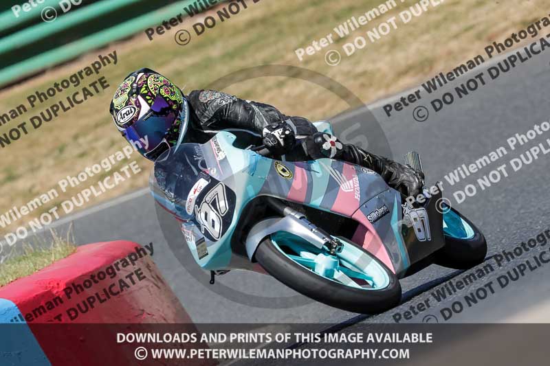 enduro digital images;event digital images;eventdigitalimages;mallory park;mallory park photographs;mallory park trackday;mallory park trackday photographs;no limits trackdays;peter wileman photography;racing digital images;trackday digital images;trackday photos