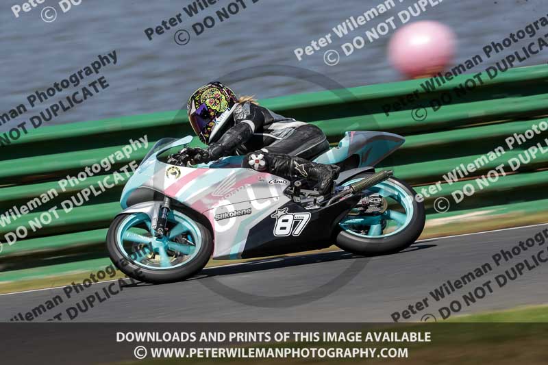 enduro digital images;event digital images;eventdigitalimages;mallory park;mallory park photographs;mallory park trackday;mallory park trackday photographs;no limits trackdays;peter wileman photography;racing digital images;trackday digital images;trackday photos