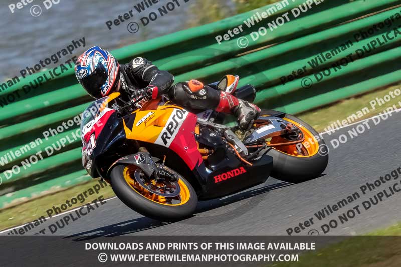 enduro digital images;event digital images;eventdigitalimages;mallory park;mallory park photographs;mallory park trackday;mallory park trackday photographs;no limits trackdays;peter wileman photography;racing digital images;trackday digital images;trackday photos