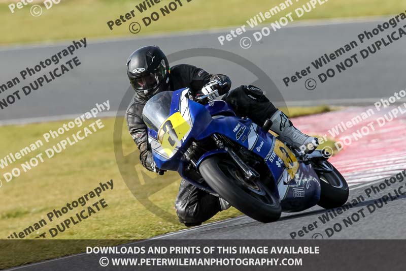 cadwell no limits trackday;cadwell park;cadwell park photographs;cadwell trackday photographs;enduro digital images;event digital images;eventdigitalimages;no limits trackdays;peter wileman photography;racing digital images;trackday digital images;trackday photos