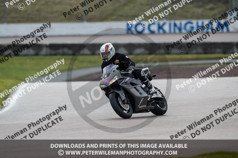 Rockingham no limits trackday;enduro digital images;event digital images;eventdigitalimages;no limits trackdays;peter wileman photography;racing digital images;rockingham raceway northamptonshire;rockingham trackday photographs;trackday digital images;trackday photos