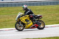 Rockingham-no-limits-trackday;enduro-digital-images;event-digital-images;eventdigitalimages;no-limits-trackdays;peter-wileman-photography;racing-digital-images;rockingham-raceway-northamptonshire;rockingham-trackday-photographs;trackday-digital-images;trackday-photos