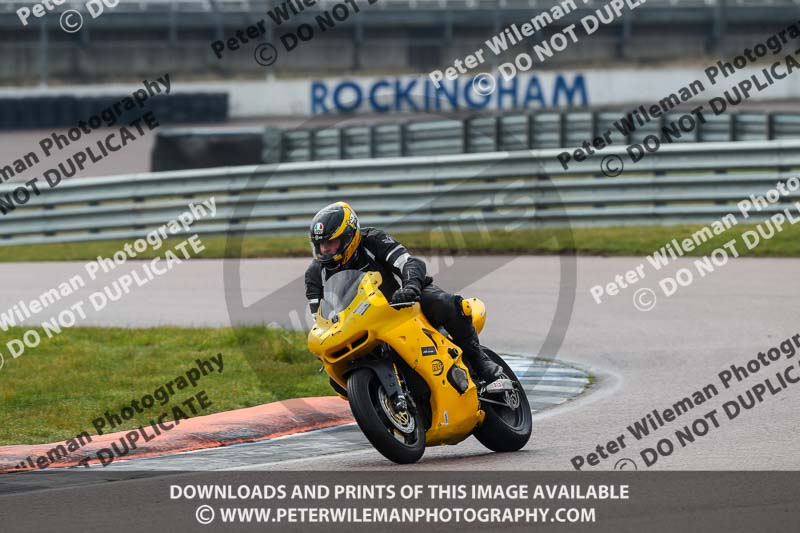 Rockingham no limits trackday;enduro digital images;event digital images;eventdigitalimages;no limits trackdays;peter wileman photography;racing digital images;rockingham raceway northamptonshire;rockingham trackday photographs;trackday digital images;trackday photos