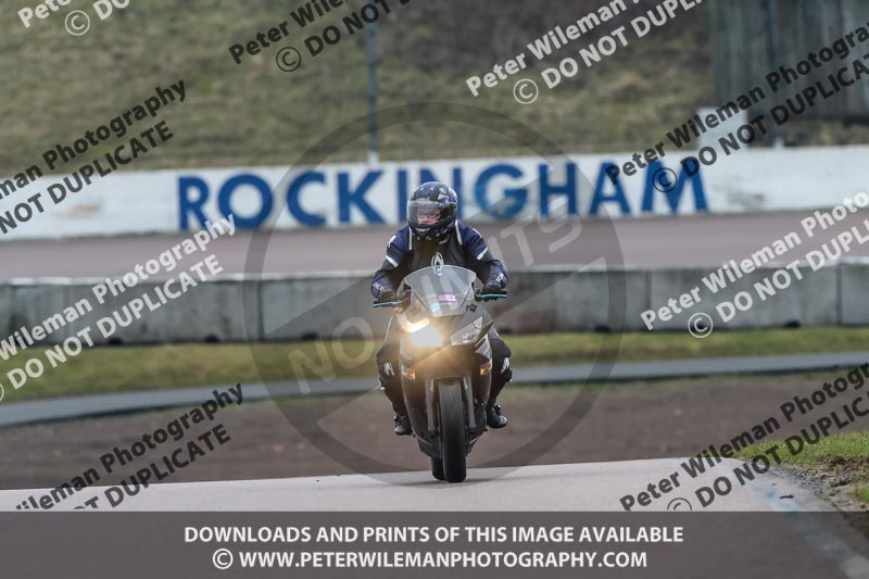 Rockingham no limits trackday;enduro digital images;event digital images;eventdigitalimages;no limits trackdays;peter wileman photography;racing digital images;rockingham raceway northamptonshire;rockingham trackday photographs;trackday digital images;trackday photos