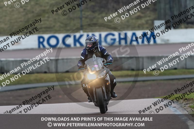 Rockingham no limits trackday;enduro digital images;event digital images;eventdigitalimages;no limits trackdays;peter wileman photography;racing digital images;rockingham raceway northamptonshire;rockingham trackday photographs;trackday digital images;trackday photos