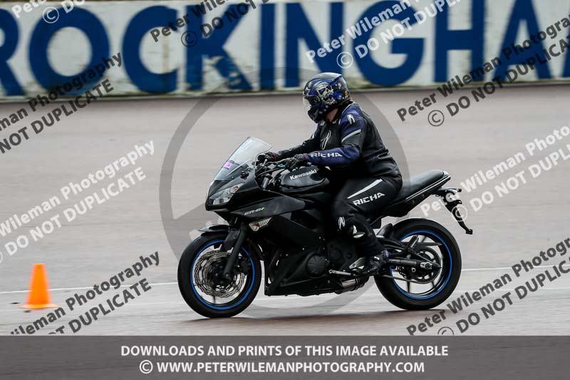 Rockingham no limits trackday;enduro digital images;event digital images;eventdigitalimages;no limits trackdays;peter wileman photography;racing digital images;rockingham raceway northamptonshire;rockingham trackday photographs;trackday digital images;trackday photos