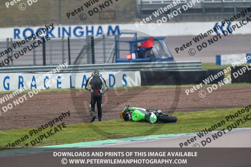 Rockingham no limits trackday;enduro digital images;event digital images;eventdigitalimages;no limits trackdays;peter wileman photography;racing digital images;rockingham raceway northamptonshire;rockingham trackday photographs;trackday digital images;trackday photos