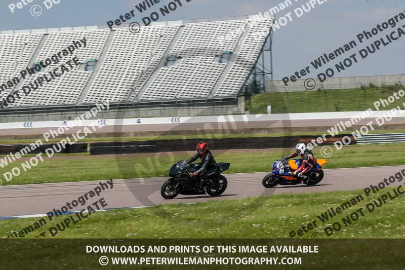 Rockingham no limits trackday;enduro digital images;event digital images;eventdigitalimages;no limits trackdays;peter wileman photography;racing digital images;rockingham raceway northamptonshire;rockingham trackday photographs;trackday digital images;trackday photos