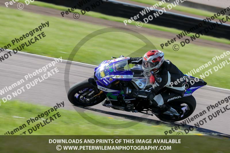 Rockingham no limits trackday;enduro digital images;event digital images;eventdigitalimages;no limits trackdays;peter wileman photography;racing digital images;rockingham raceway northamptonshire;rockingham trackday photographs;trackday digital images;trackday photos