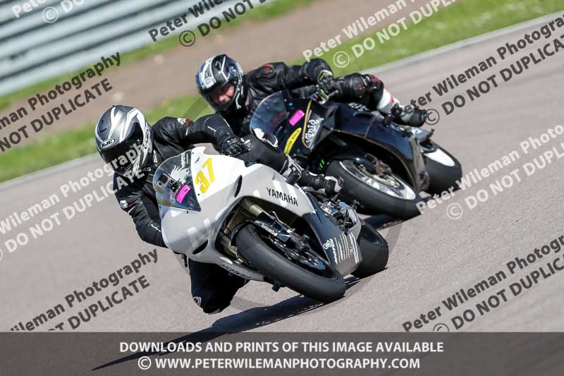 Rockingham no limits trackday;enduro digital images;event digital images;eventdigitalimages;no limits trackdays;peter wileman photography;racing digital images;rockingham raceway northamptonshire;rockingham trackday photographs;trackday digital images;trackday photos