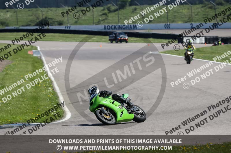 Rockingham no limits trackday;enduro digital images;event digital images;eventdigitalimages;no limits trackdays;peter wileman photography;racing digital images;rockingham raceway northamptonshire;rockingham trackday photographs;trackday digital images;trackday photos