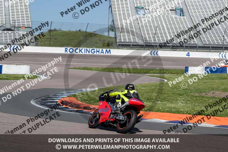 Rockingham no limits trackday;enduro digital images;event digital images;eventdigitalimages;no limits trackdays;peter wileman photography;racing digital images;rockingham raceway northamptonshire;rockingham trackday photographs;trackday digital images;trackday photos