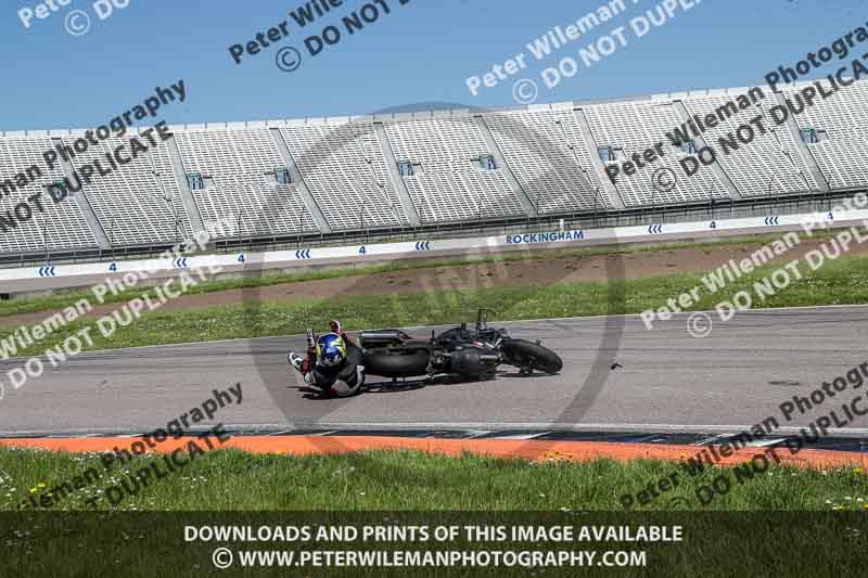 Rockingham no limits trackday;enduro digital images;event digital images;eventdigitalimages;no limits trackdays;peter wileman photography;racing digital images;rockingham raceway northamptonshire;rockingham trackday photographs;trackday digital images;trackday photos