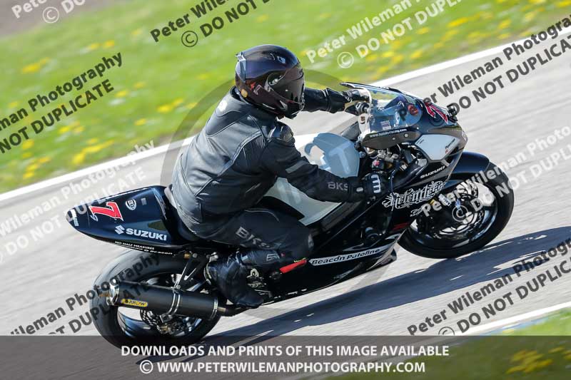 Rockingham no limits trackday;enduro digital images;event digital images;eventdigitalimages;no limits trackdays;peter wileman photography;racing digital images;rockingham raceway northamptonshire;rockingham trackday photographs;trackday digital images;trackday photos