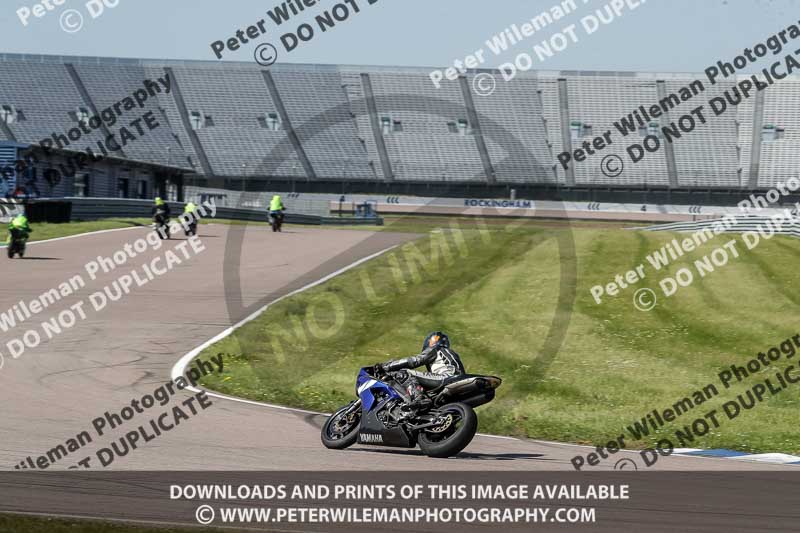 Rockingham no limits trackday;enduro digital images;event digital images;eventdigitalimages;no limits trackdays;peter wileman photography;racing digital images;rockingham raceway northamptonshire;rockingham trackday photographs;trackday digital images;trackday photos