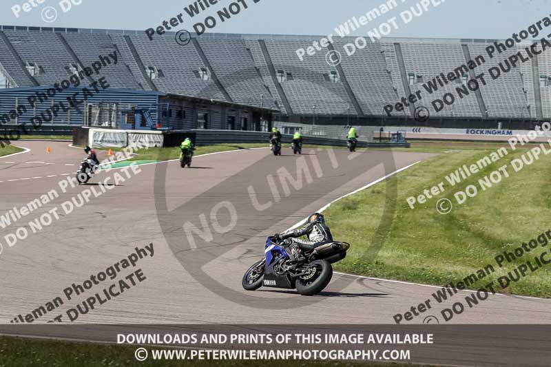 Rockingham no limits trackday;enduro digital images;event digital images;eventdigitalimages;no limits trackdays;peter wileman photography;racing digital images;rockingham raceway northamptonshire;rockingham trackday photographs;trackday digital images;trackday photos