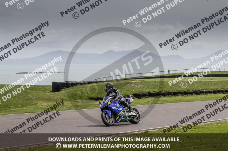 anglesey no limits trackday;anglesey photographs;anglesey trackday photographs;enduro digital images;event digital images;eventdigitalimages;no limits trackdays;peter wileman photography;racing digital images;trac mon;trackday digital images;trackday photos;ty croes