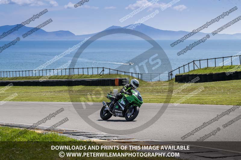 anglesey no limits trackday;anglesey photographs;anglesey trackday photographs;enduro digital images;event digital images;eventdigitalimages;no limits trackdays;peter wileman photography;racing digital images;trac mon;trackday digital images;trackday photos;ty croes