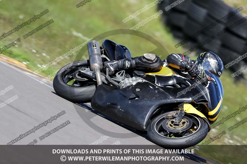 anglesey no limits trackday;anglesey photographs;anglesey trackday photographs;enduro digital images;event digital images;eventdigitalimages;no limits trackdays;peter wileman photography;racing digital images;trac mon;trackday digital images;trackday photos;ty croes